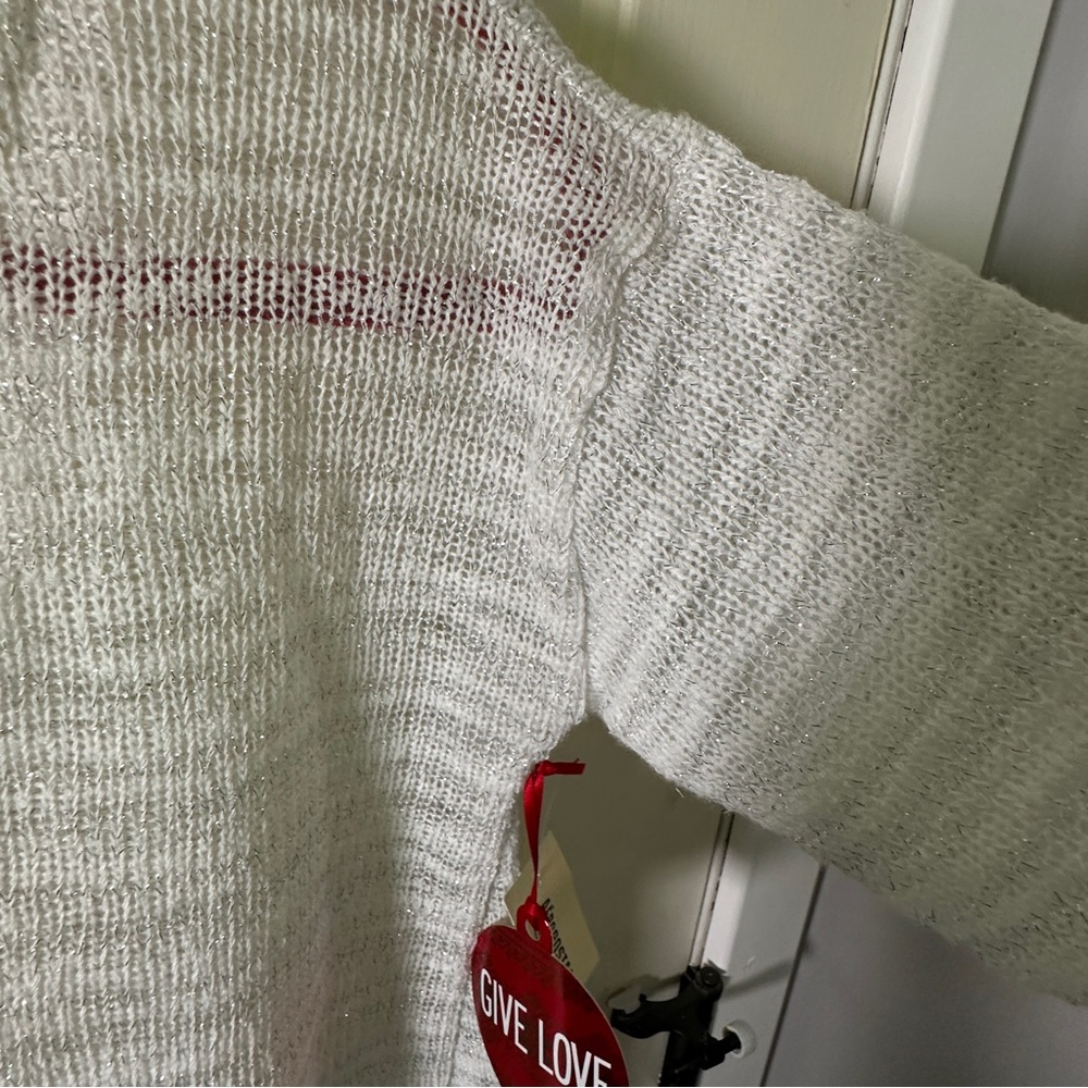 Aeropostale White Knit Women's Top With Silver Thread - Picture 7 of 8